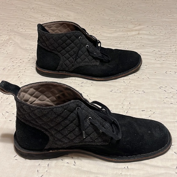 Andrew Marc Dorchester Chukka Black Quilted Upper Boots (size 10.5) - Picture 3 of 9